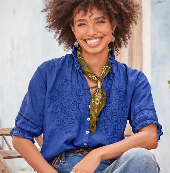 jpand mattie Tops - Chic Blue Embroidered Blouse